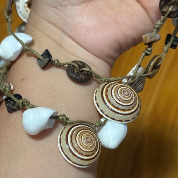 Hand Crafted Shell and Bead Necklace - Brown and Cream - Picture 5 of 5